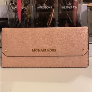 Michael Kors Wallet 🤍